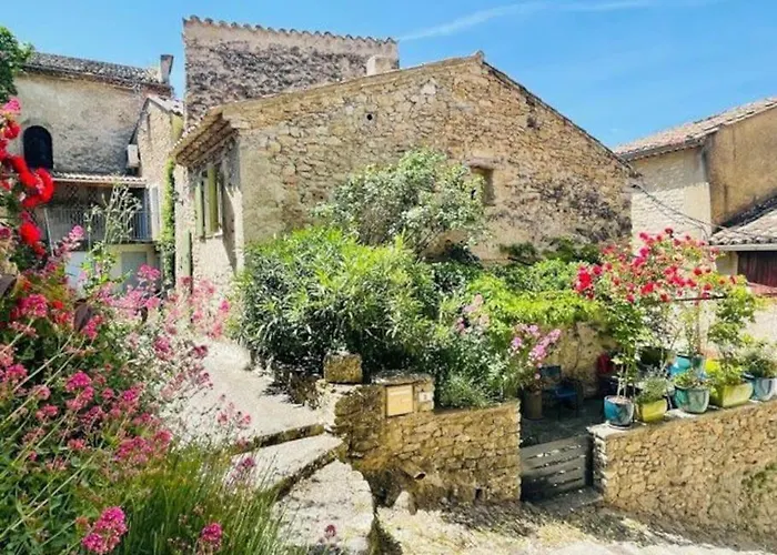 Maison De Village En Pierre