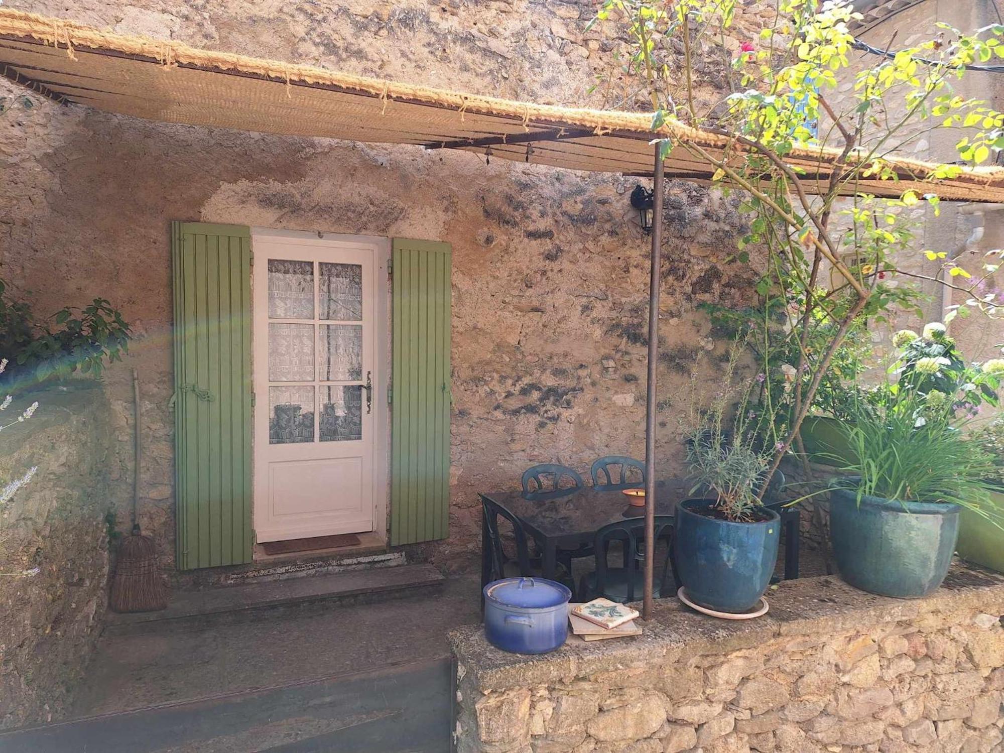 Maison De Village En Pierre